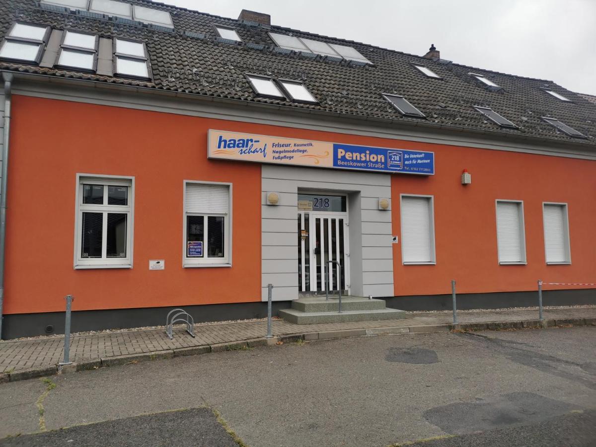 Zimmervermietung Schoenfliesser Stuben Auch Fuer Monteure Eisenhüttenstadt Esterno foto