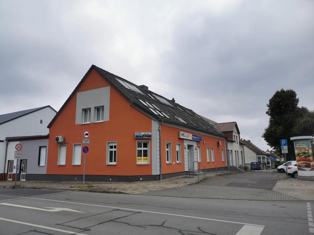 Zimmervermietung Schoenfliesser Stuben Auch Fuer Monteure Eisenhüttenstadt Esterno foto